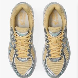 NWT ASICS GT-2160 Women's Athletic Shoes Sneakers in Yellow and Blue US 7.5